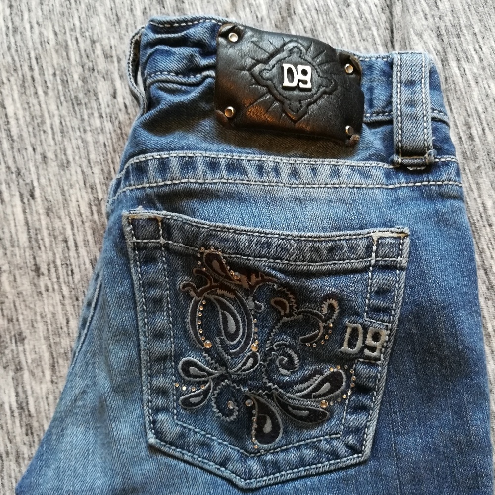 D9 jeans